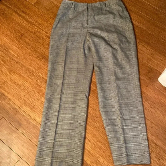 Kasper womens dress pants - patterned - size 8 - great condition - black/white - Picture 1 of 7
